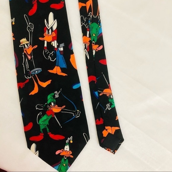 Authentic vintage Looney Tunes multiple Daffy Duck silk tie 57” long - Picture 2 of 5
